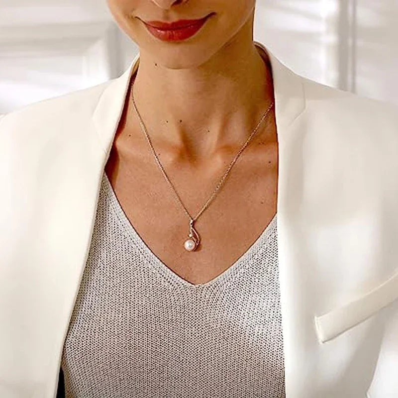 Imitation Pearl Elegant Necklace