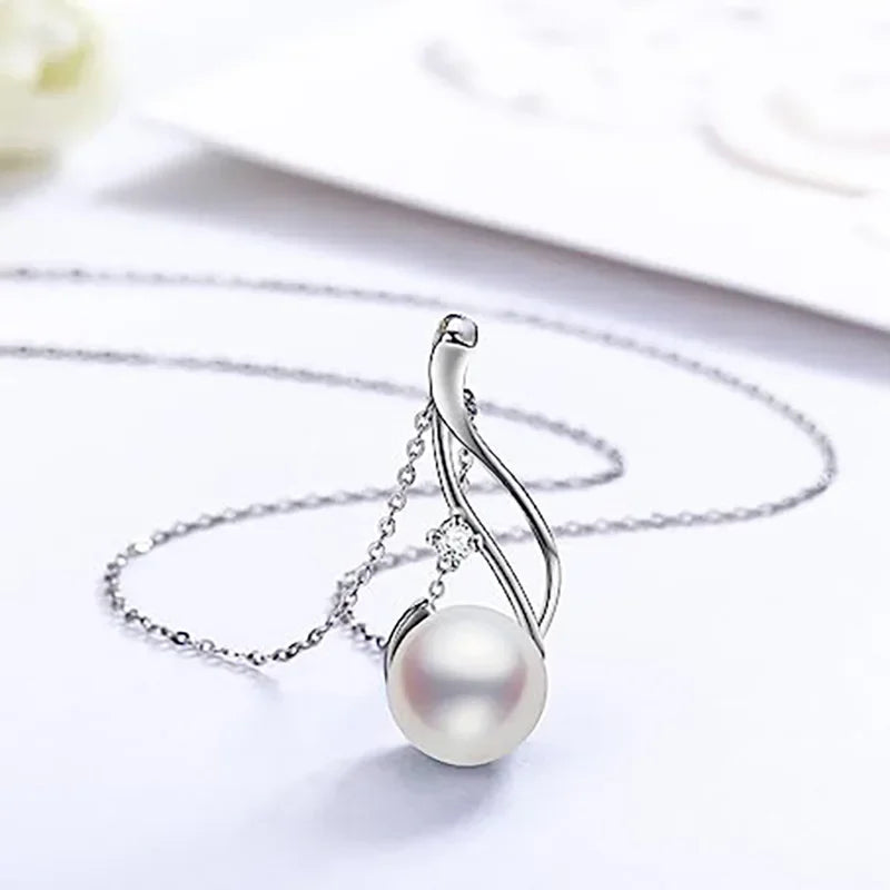 Imitation Pearl Elegant Necklace