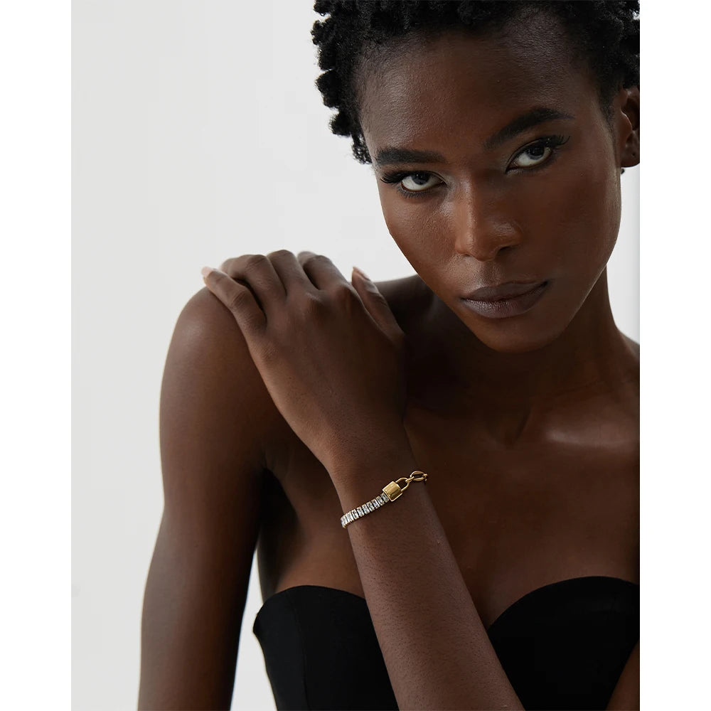 Zirconia Lock Chain Bracelet | Gold-Tone