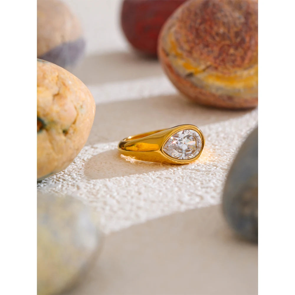 Teardrop Zirconia Statement Ring | Gold-Tone