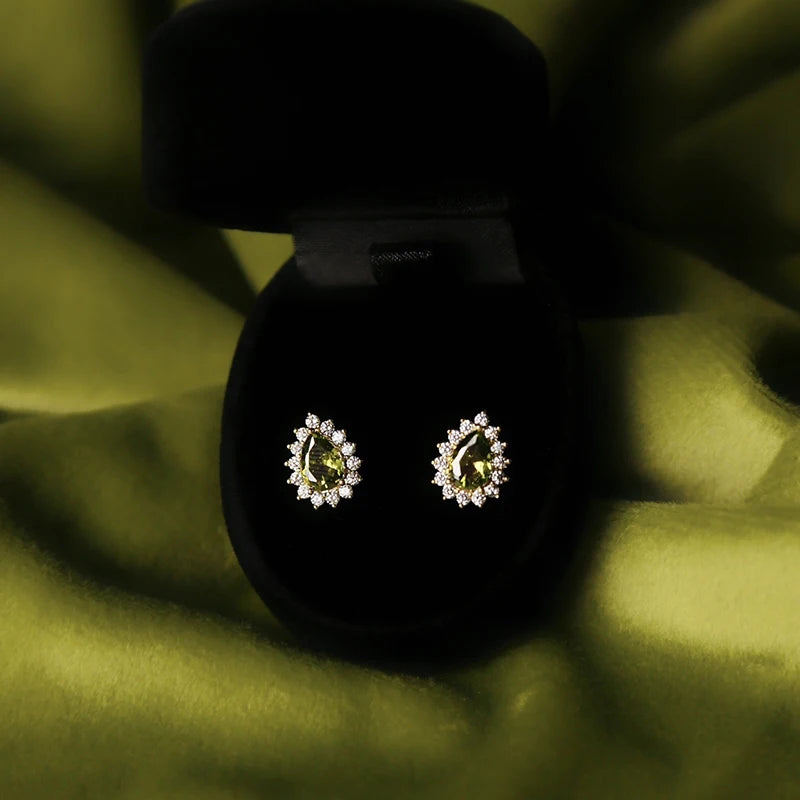 Pear-Cut Cubic Zirconia Stud Earrings | Gold-Tone