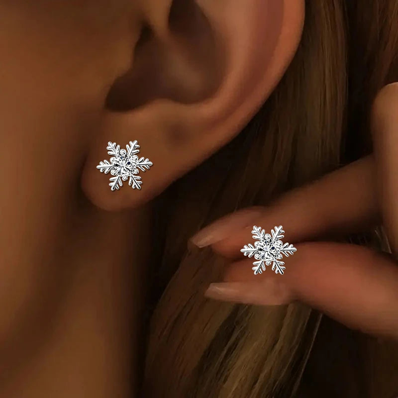 Delicate Snowflake Cubic Zirconia Stud Earrings